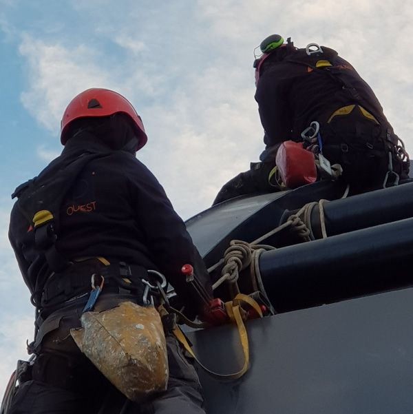 Alpi Ouest, alpinistes pour travaux sur cordes en Bretagne et Grand Ouest Alpi Ouest, alpinistes pour travaux sur cordes en Bretagne et Grand Ouest